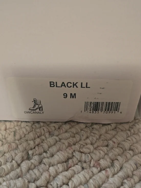 GUESS Canaly Platform Combat Boot NIB - Picture 2 of 6